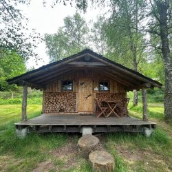 camping-du-mettey-hebergement-cabane-du-refuge